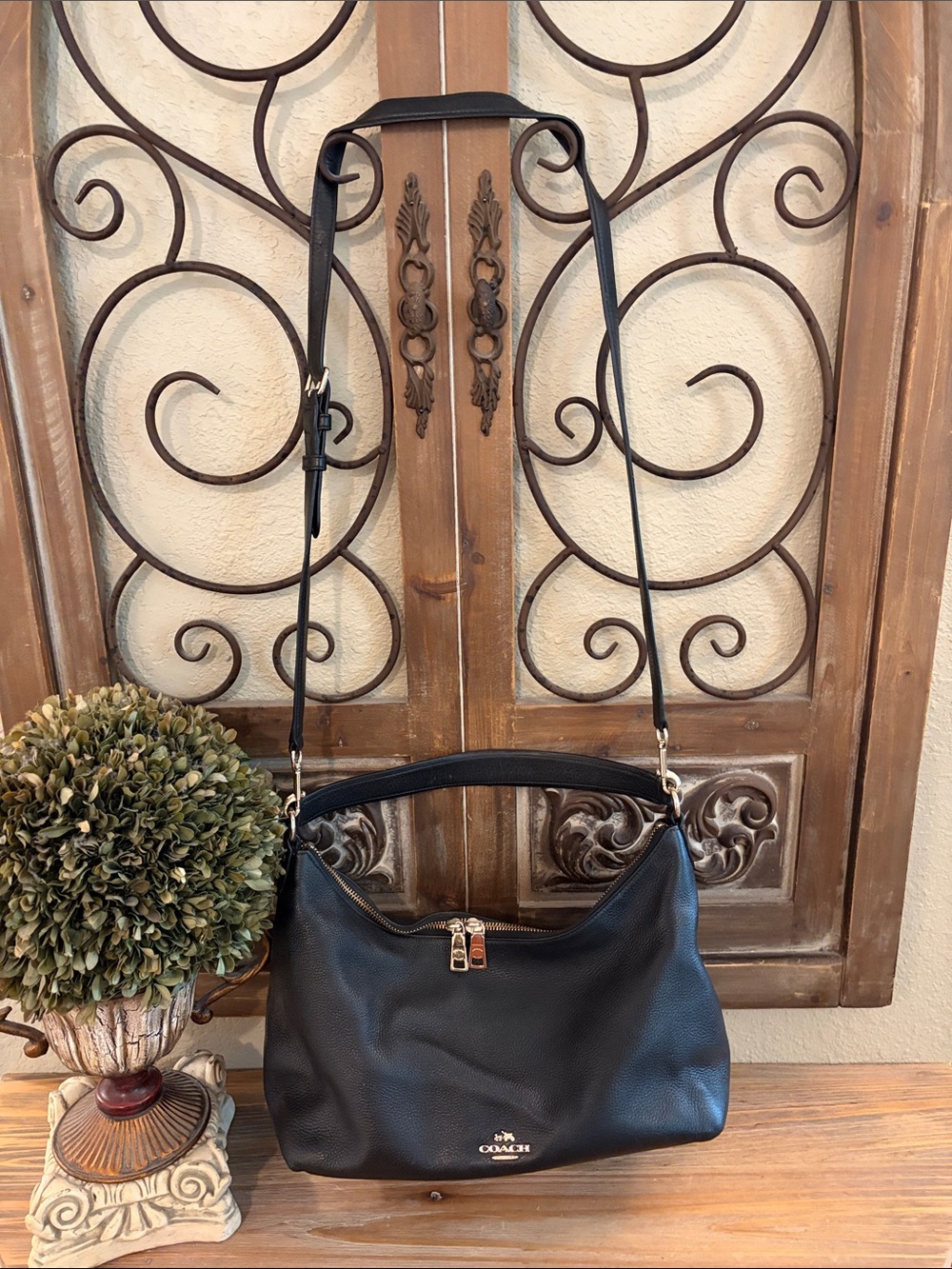 Black Pebbled Leather Hobo Shoulder/Crossbody Bag